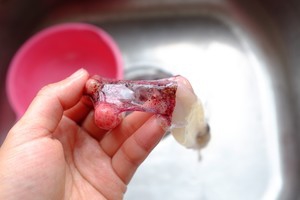 香芹爆炒小鱿鱼怎么更入味?