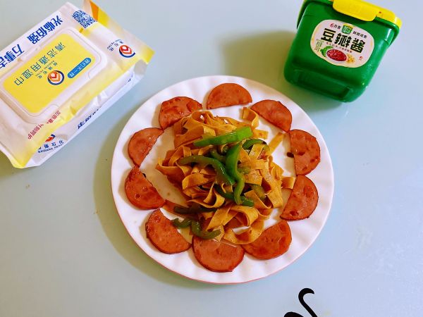 青椒火腿炒豆皮