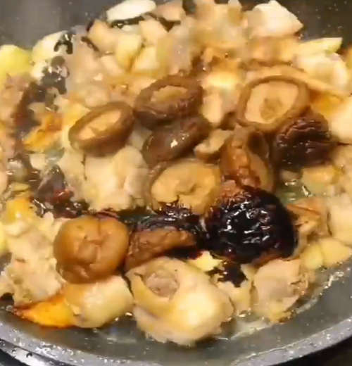 如何制作香菇焖鸡煲