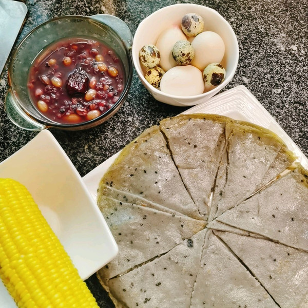 黑芝麻糊鸡蛋饼