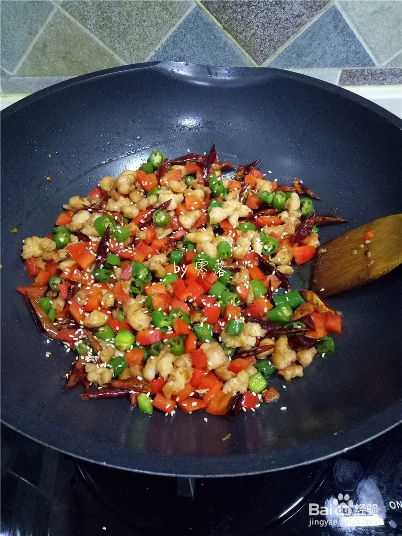 辣子鸡丁——这道菜吃起来好过瘾!