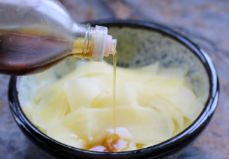 香甜可口凉拌土豆片