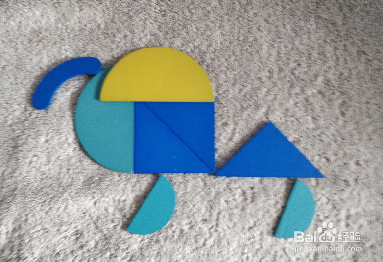 含三个三角形的大象用蒙氏积木怎样拼？