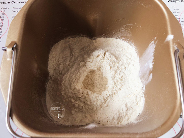 南瓜芋泥小方包