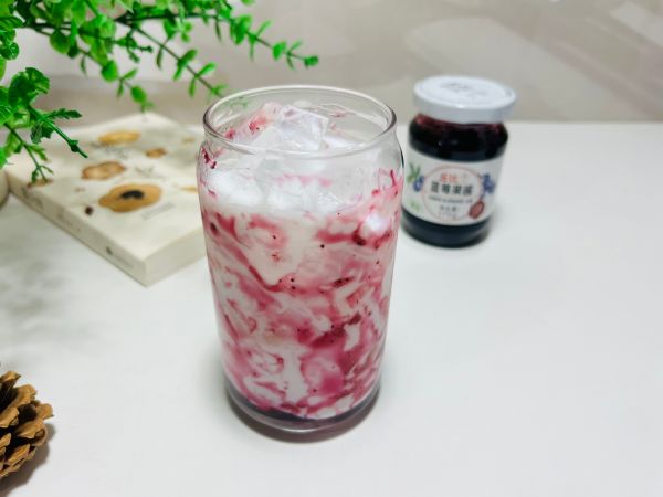 DIY蓝莓生椰拿铁