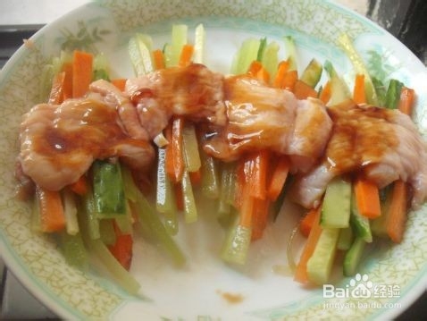 鲜蔬脱骨鸡中翅的做法