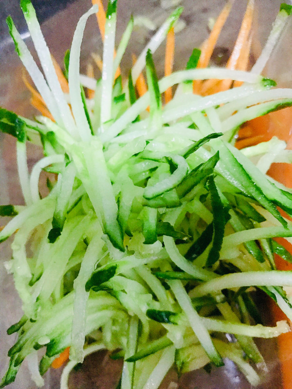 肉臊子鸡蛋炒面