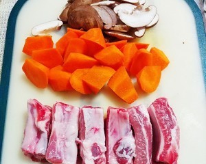 排骨焖饭的做法