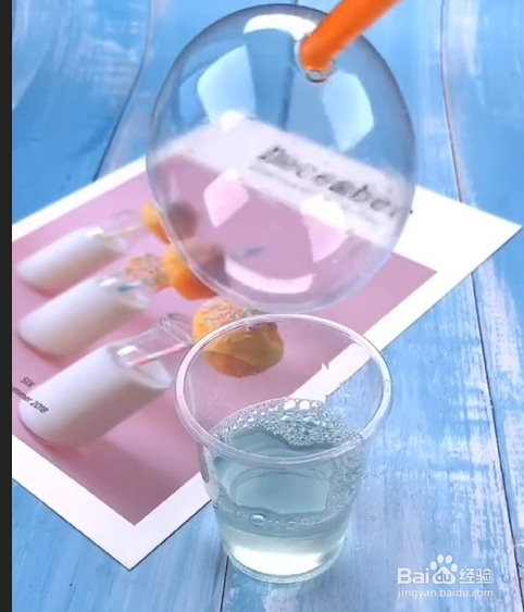 如何制作泡泡液