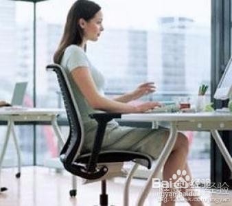 长期卧坐办公室如何减缓脖子肩膀酸痛