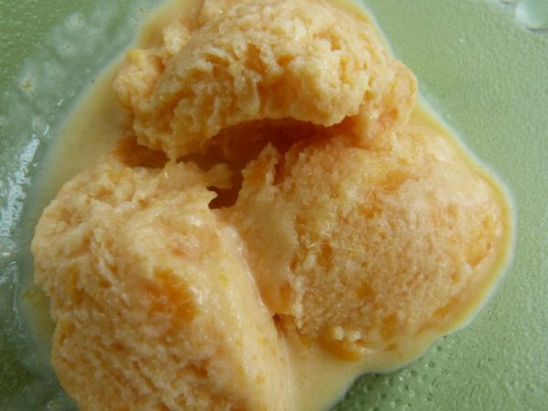 无奶油芒果冰激凌