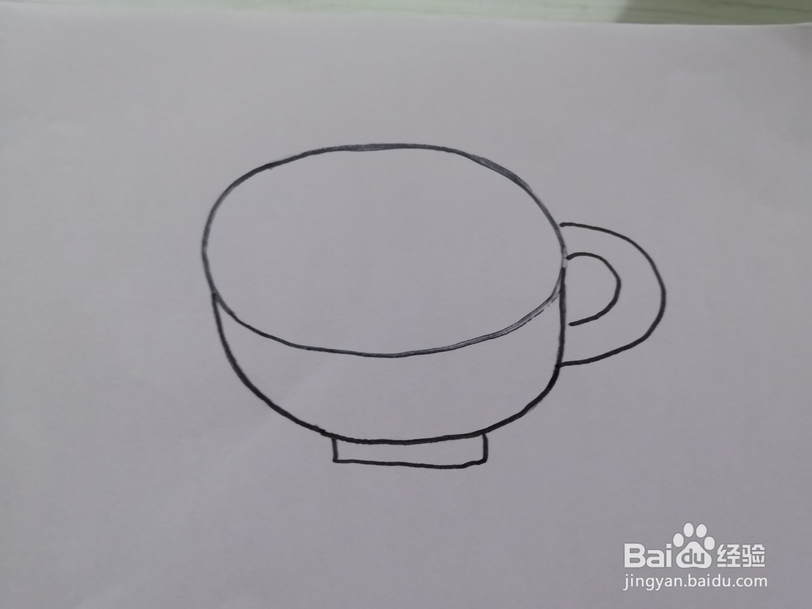 如何画一杯拿铁咖啡