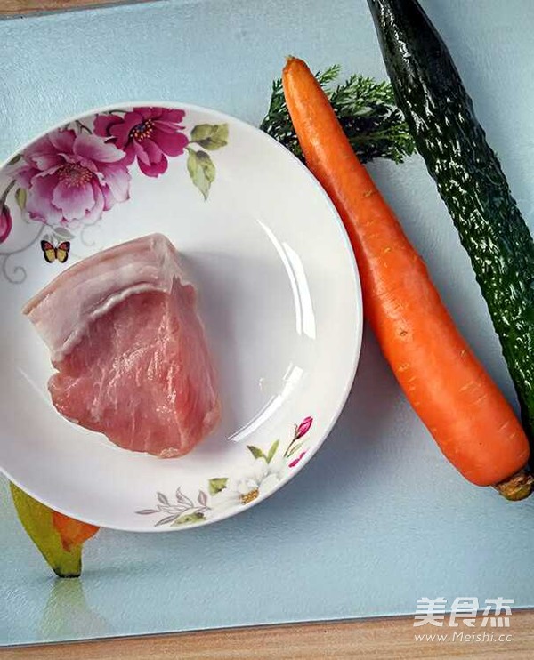 胡萝卜黄瓜炒肉片