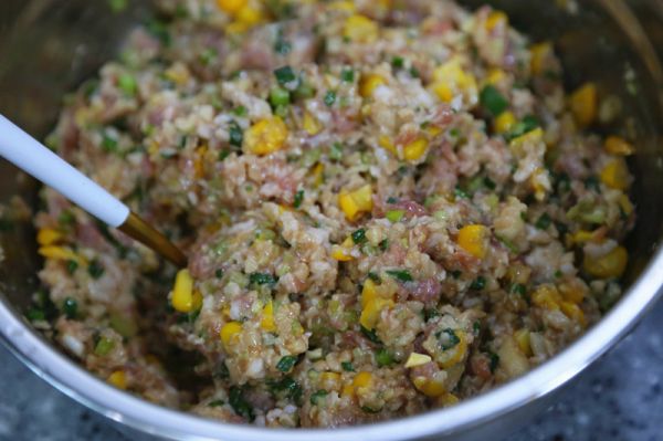 莲藕玉米芹菜肉饺子