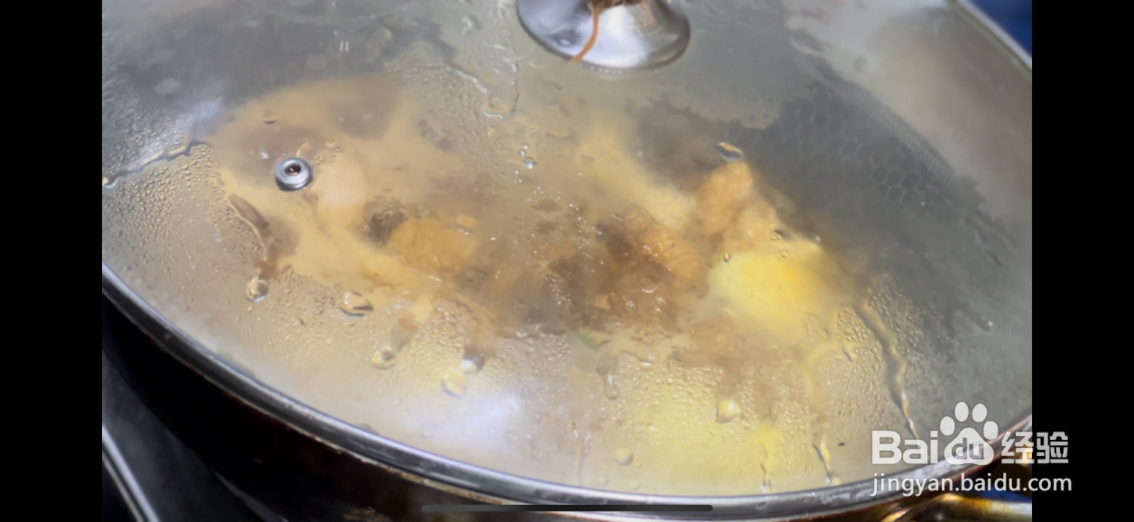 下饭菜土豆青椒焖排骨的做法