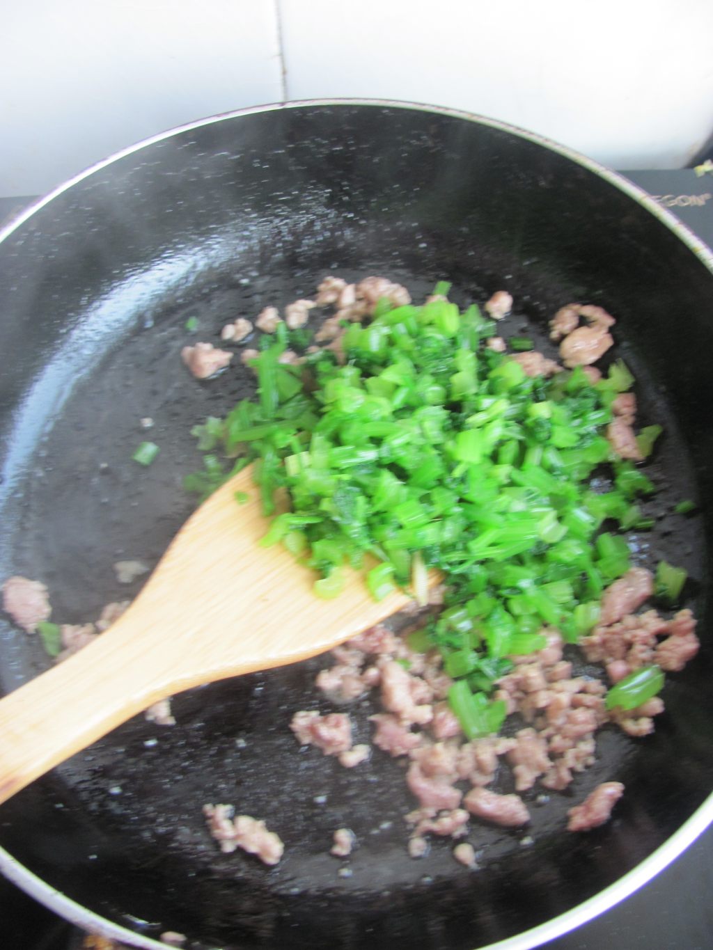 教你做芹菜肉末粥，味道美极了