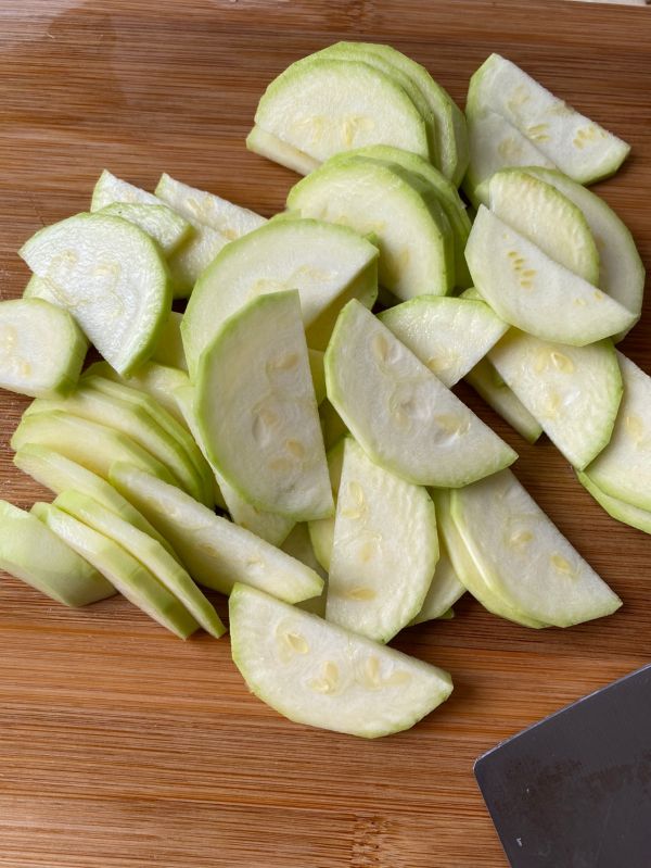 西红柿炒西葫芦