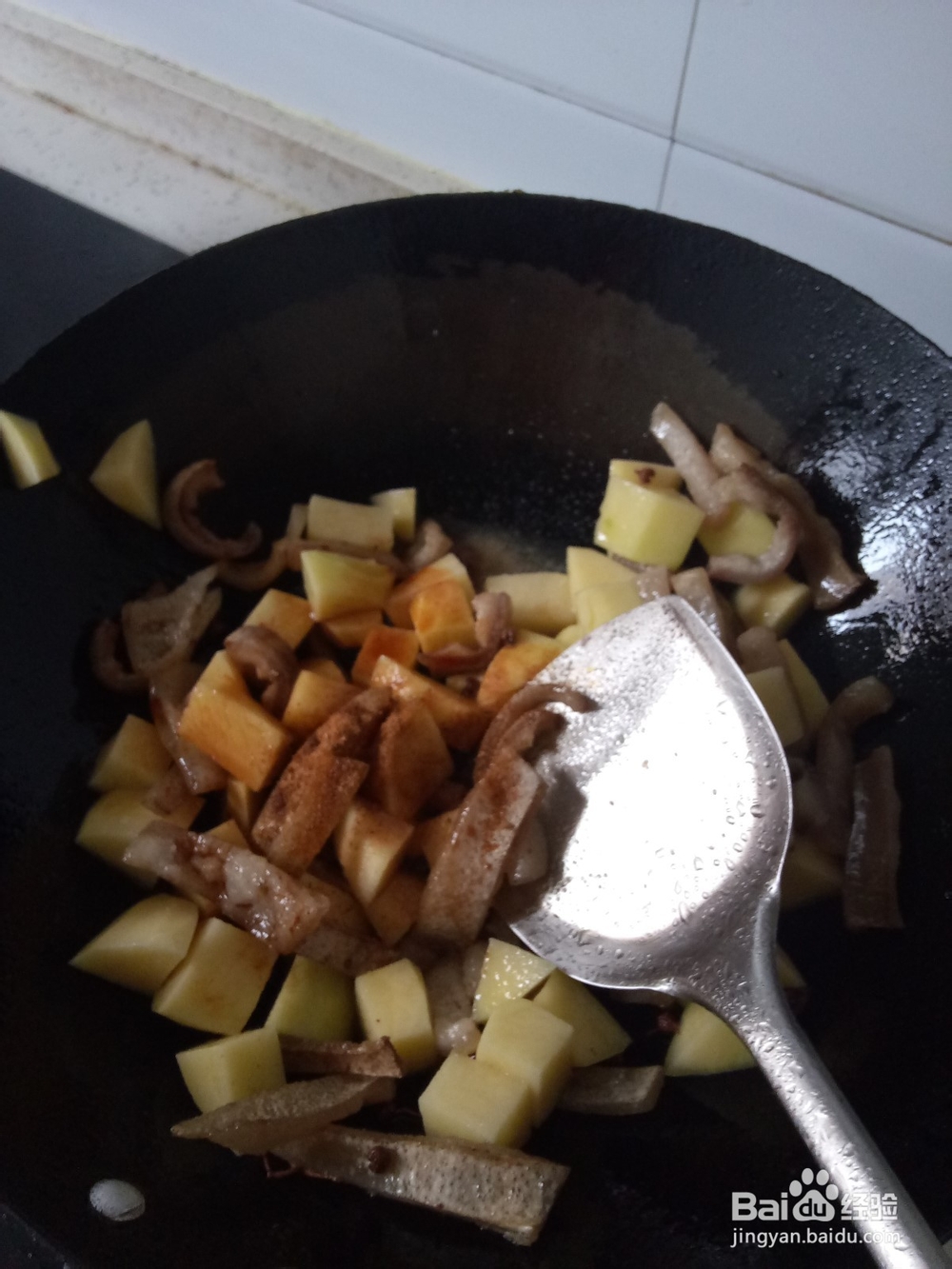 砂锅猪皮炖土豆