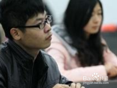 公务员职级在什么以下设置