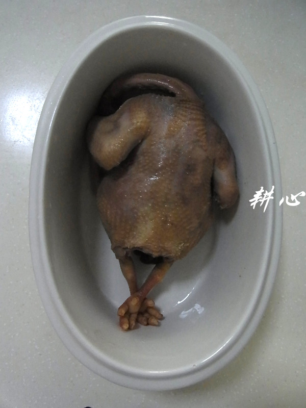 养身滋补美食，鲜美的灵芝老鸽汤