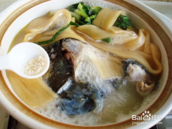 美味的鱼头苕粉煲