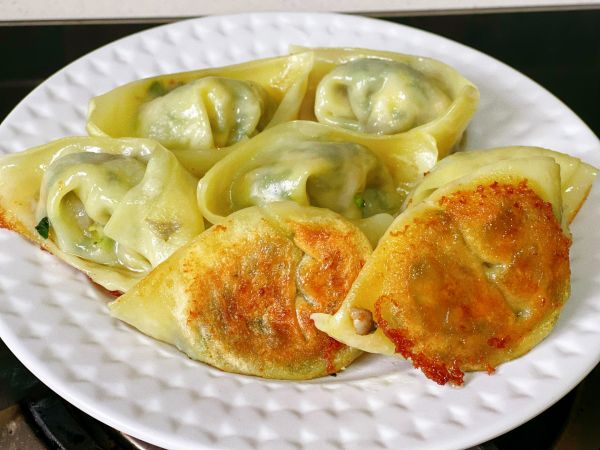 小白菜香菇馄饨