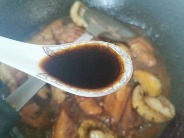 红烧鲍鱼鸡翅煲