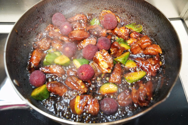 黄瓜杨梅糖醋排骨