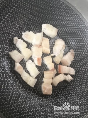 食补养生土豆红烧肉
