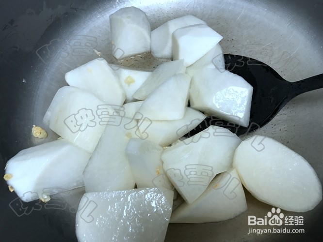 怎么做萝卜焖排骨