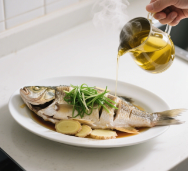 如何制作清蒸鲈鱼?