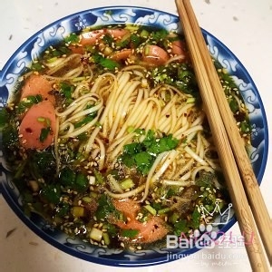 如何制作酸汤面