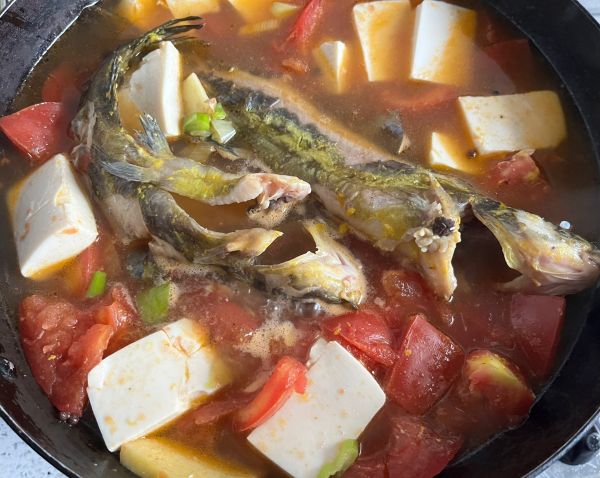 鲜香黄辣丁豆腐汤