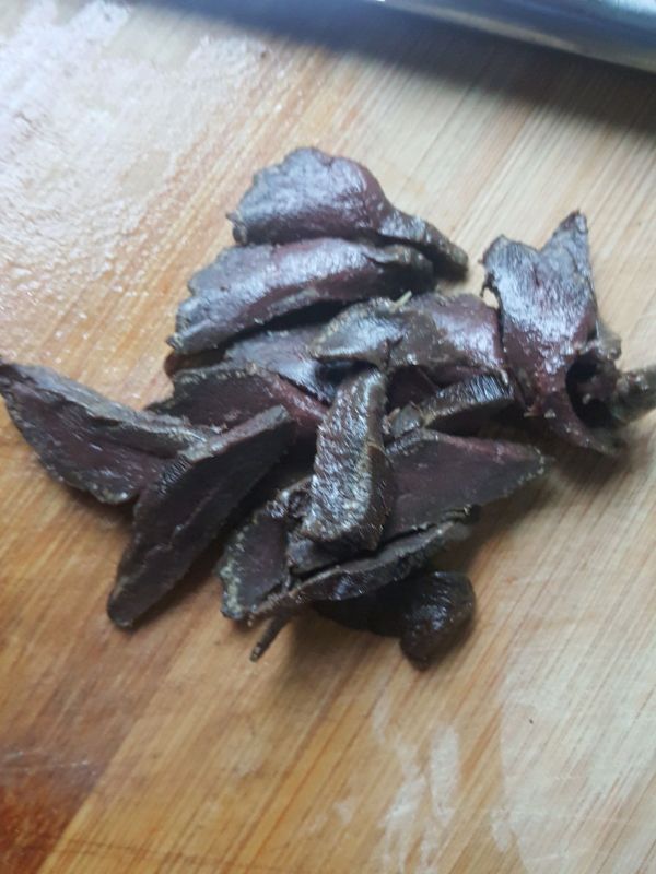 泡菜木耳爆炒腊猪肝