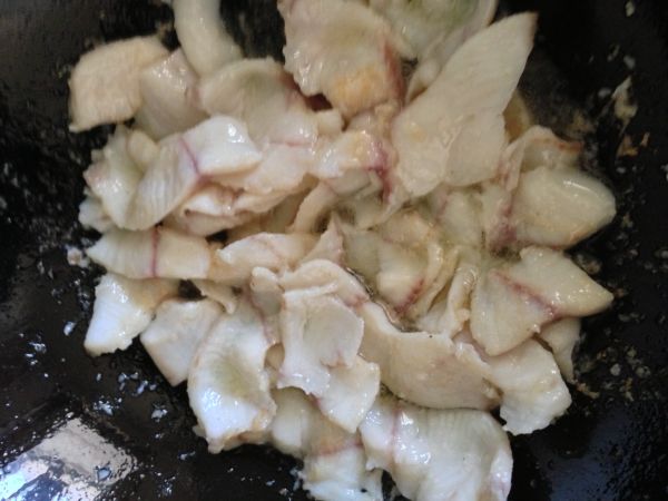 丝瓜何仙菇溜鱼片