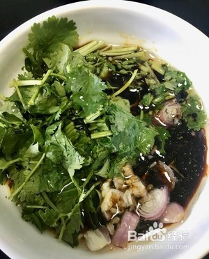 经典家常白切鸡