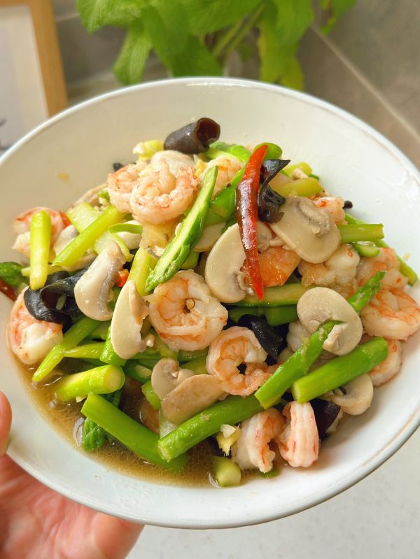 芦笋白蘑菇炒虾仁