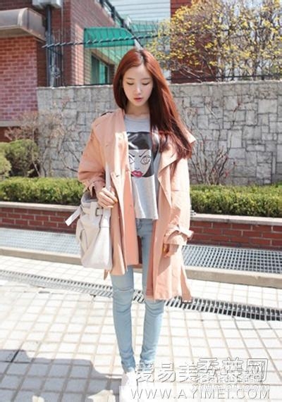 春夏高腰小脚裤 穿出迷人好身材