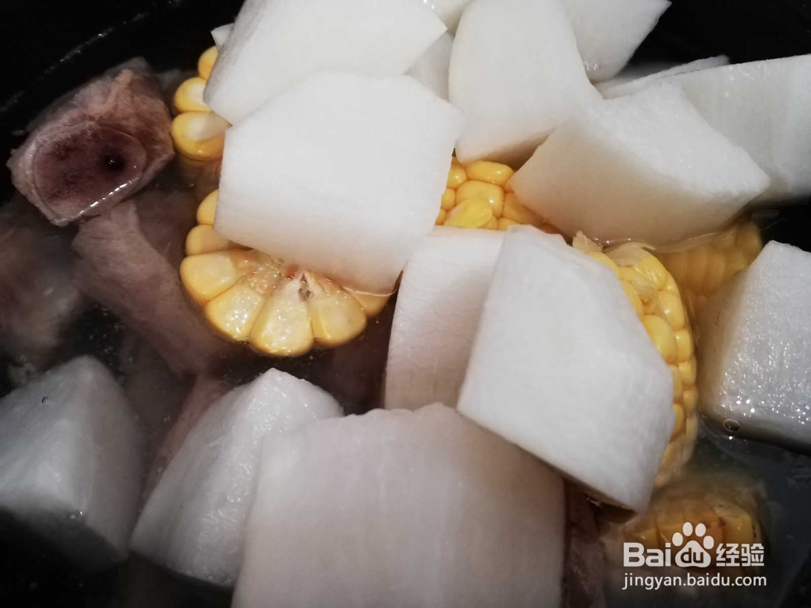 玉米萝卜排骨汤的家常做法