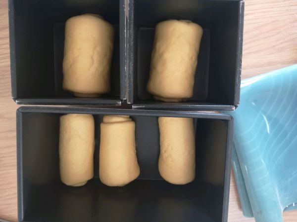 牛奶蛋黄手撕吐司