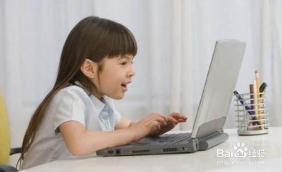 怎么使孩子变得内向的原因