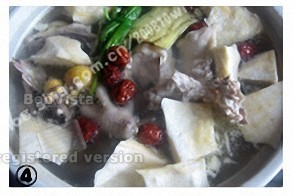 榴梿壳煲土鸡汤