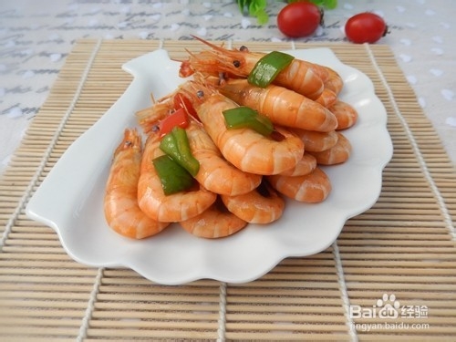 鲜美：双椒炒大虾