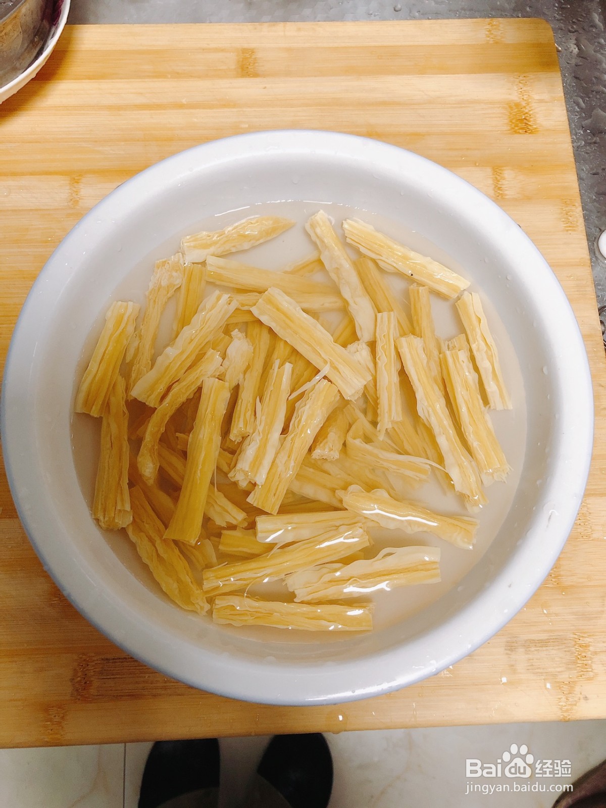 腐竹烧肉的做法