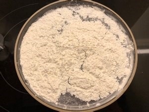 外脆里嫩的蒜香炸鸡翅