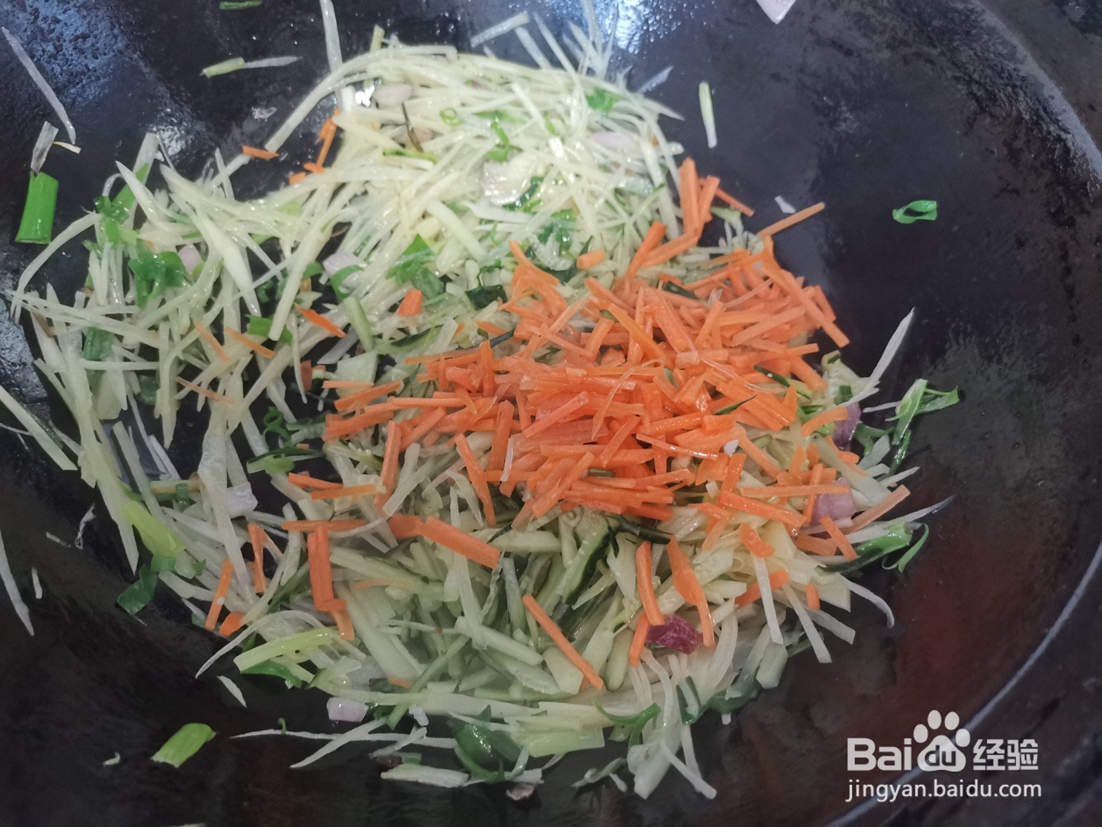 胡萝卜炒黄瓜土豆丝