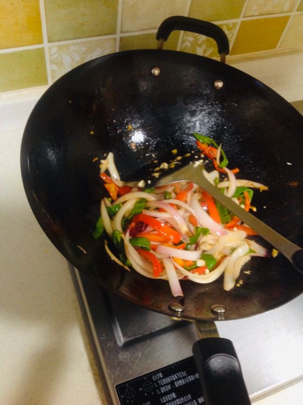 青椒洋葱炒牛肉