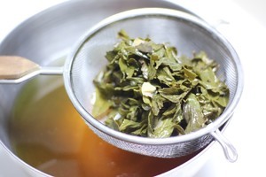 桃冻撞奶的做法