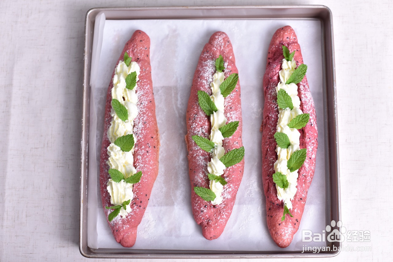 火龙果软欧的做法