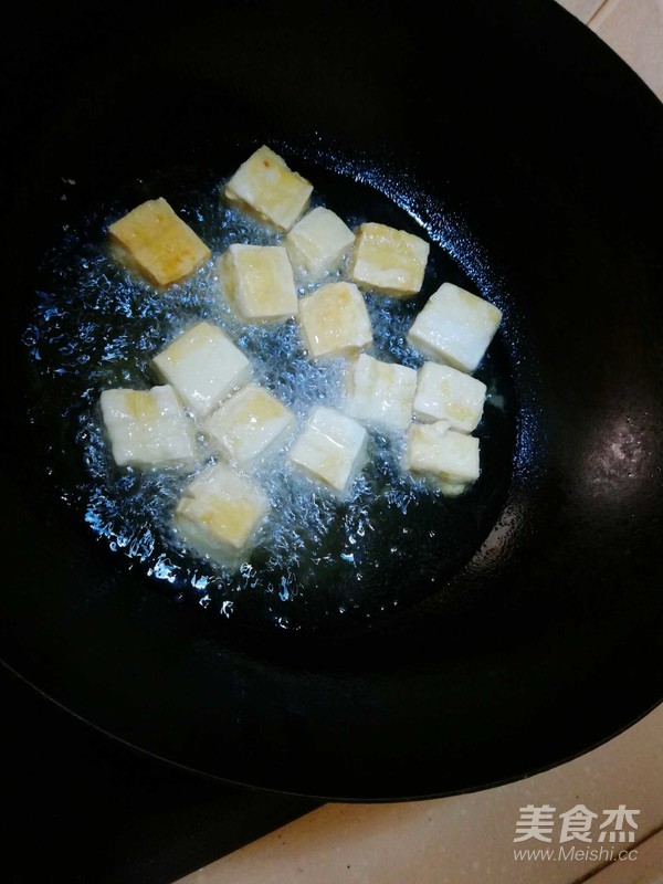 菠萝咕噜豆腐